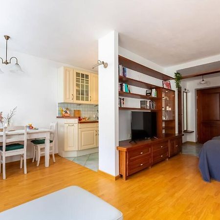 شقة Cozy, Bright, Comfy Studio Next To The Old Town. وارسو المظهر الخارجي الصورة