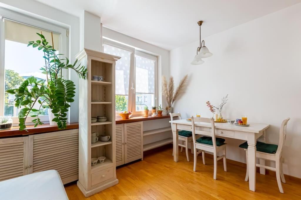 شقة Cozy, Bright, Comfy Studio Next To The Old Town. وارسو المظهر الخارجي الصورة