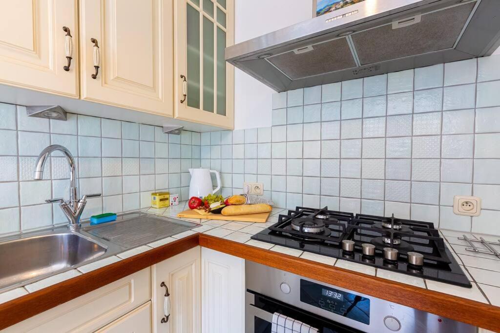 شقة Cozy, Bright, Comfy Studio Next To The Old Town. وارسو المظهر الخارجي الصورة
